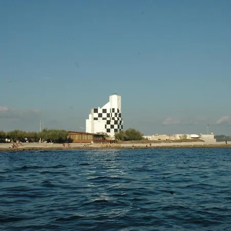 Vicino La